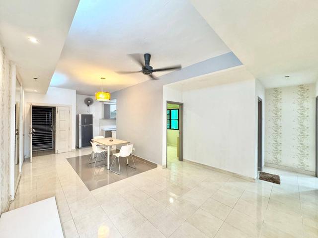 Condominium for sale in Petaling, Damansara Damai