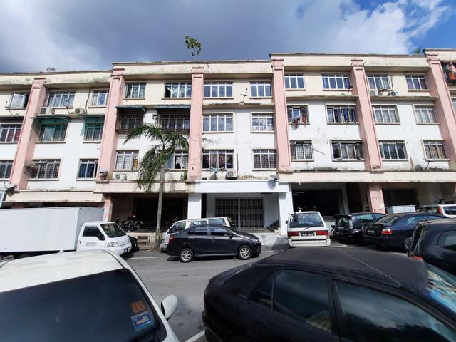 Flat for sale in Petaling, Damansara Damai