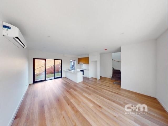 Townhouse for rent in Camerons Creek, Victoria