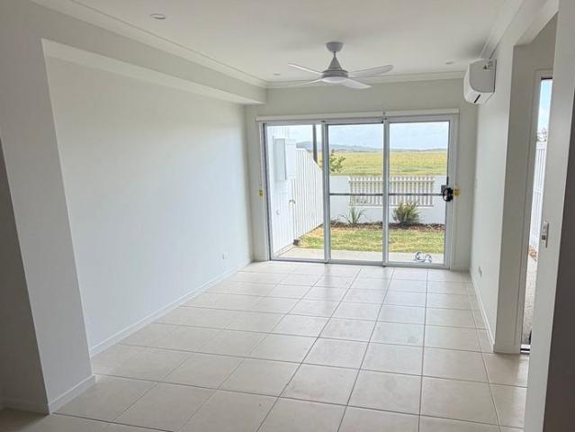 Townhouse for rent in Kings Creek, Queensland