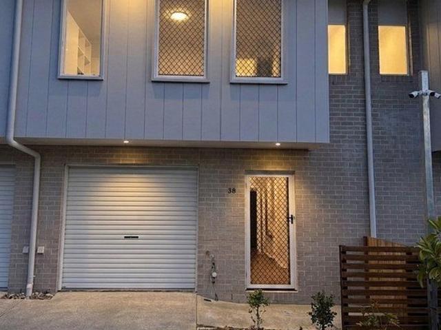 Townhouse for rent in Kallangur, Greater Brisbane
