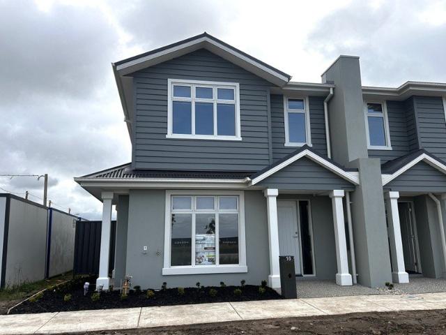 Townhouse for rent in Camerons Creek, Victoria