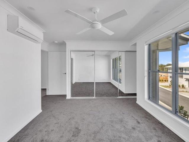 Townhouse for rent in Fernbrook, Queensland