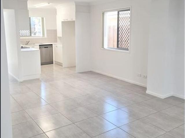 Townhouse for rent in Toombul, Queensland