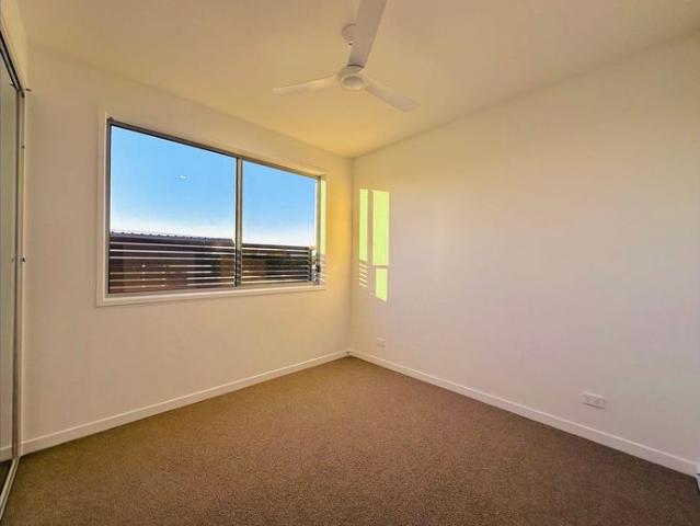Townhouse for rent in Toombul, Queensland