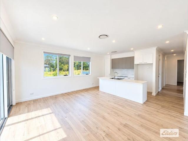 Townhouse for rent in Horsley, Wollongong City Council