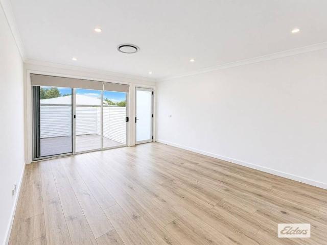 Townhouse for rent in Horsley, Wollongong City Council
