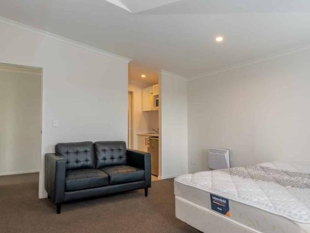 Apartment for rent in Hamilton Lake, Hamilton City
