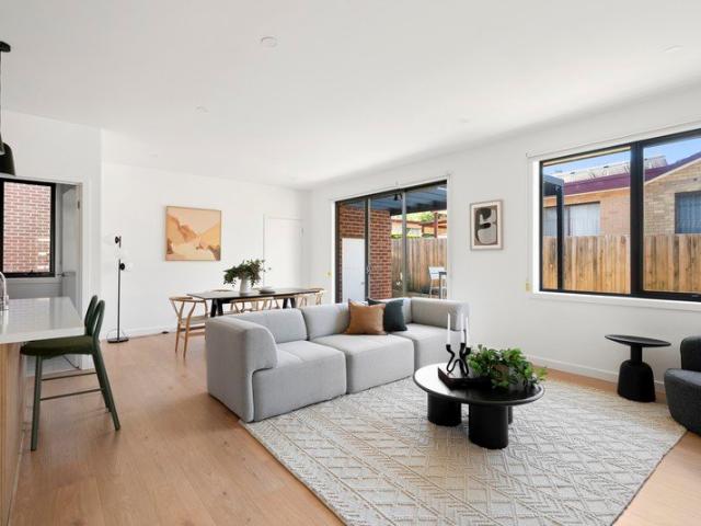 Townhouse for sale in Bayswater, Melbourne
