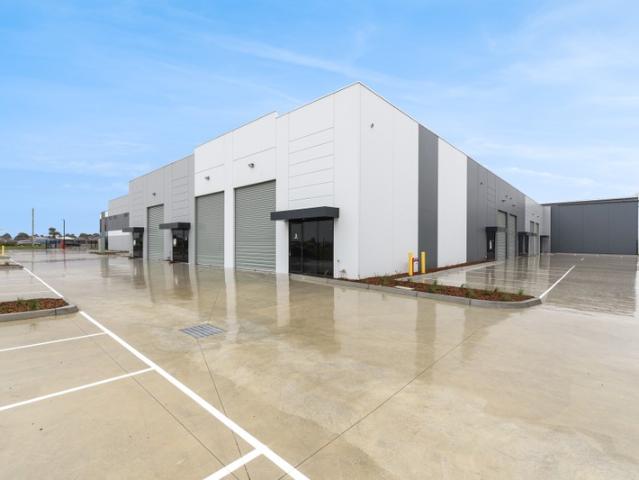 Warehouse for rent in Pakenham, Melbourne