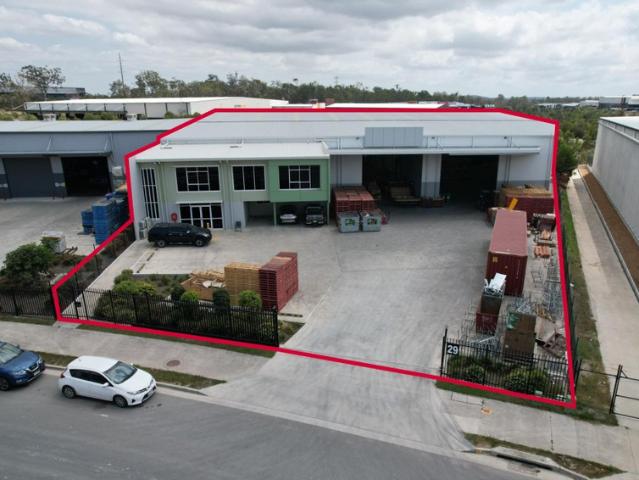 Warehouse for rent in Toombul, Queensland