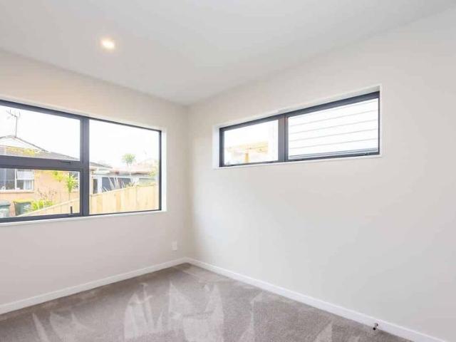 House for rent in Birkdale, Kaipātiki