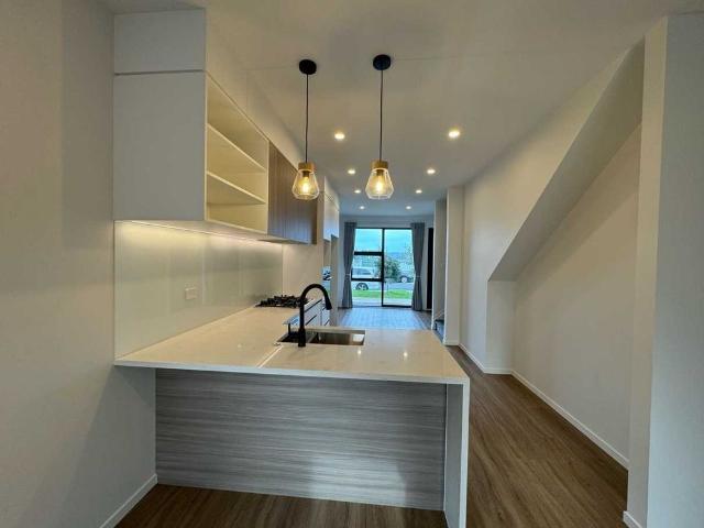 House for rent in Coast Garden, Upper Harbour