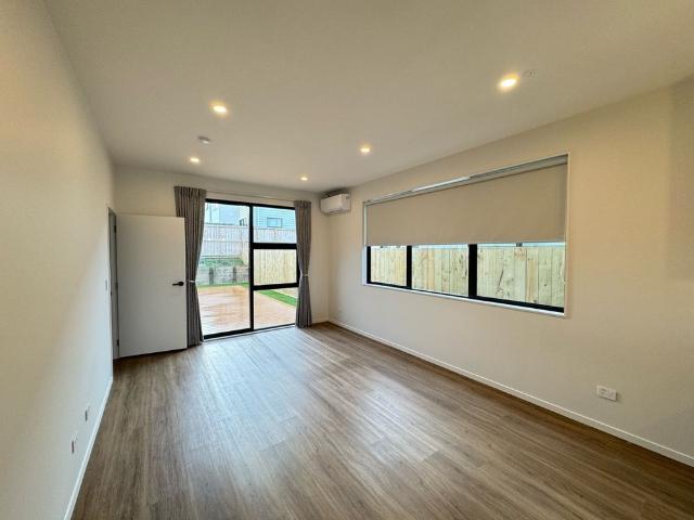 House for rent in Coast Garden, Upper Harbour