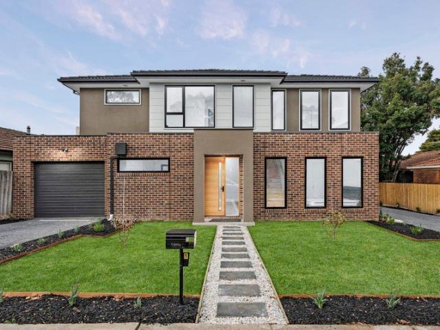 Townhouse for sale in Camerons Creek, Victoria