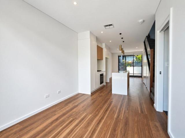 Townhouse for rent in Hookhams Corner, Sydney