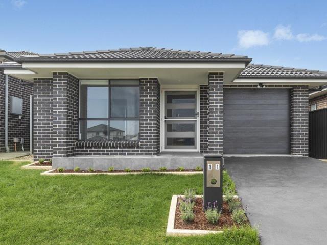 House for rent in Gregory Hills, Sydney