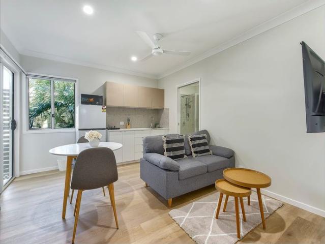 Granny Flat for rent in Toombul, Queensland