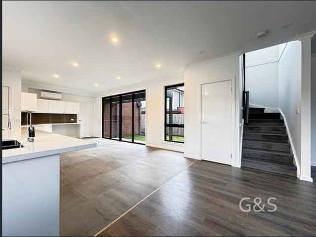 Townhouse for rent in Camerons Creek, Victoria
