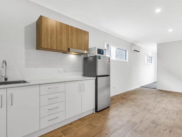 Granny Flat for rent in Darra, Greater Brisbane
