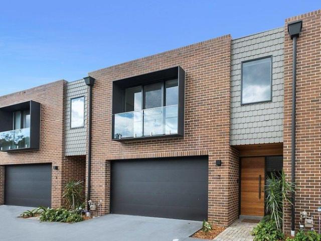 Townhouse for rent in Sydney, New South Wales