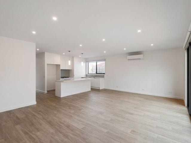 Townhouse for rent in Camerons Creek, Victoria