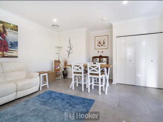 Townhouse for rent in Ambergate, New South Wales
