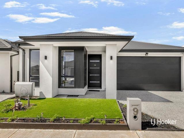 House for sale in Deanside Village, Melbourne