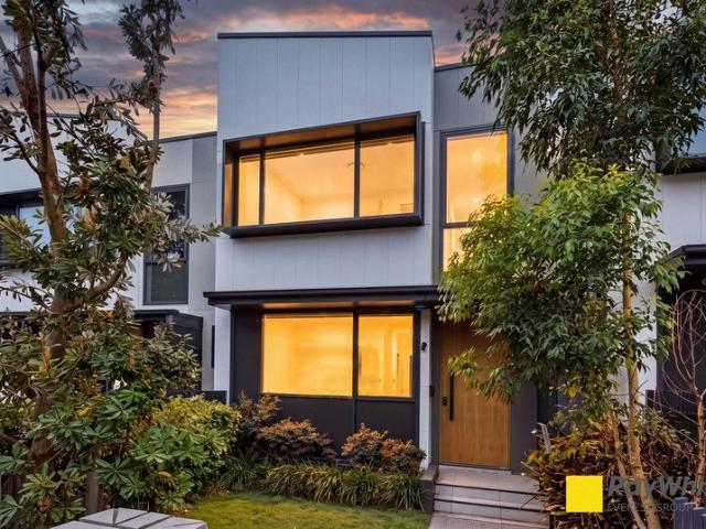 Townhouse for sale in Sydney, New South Wales