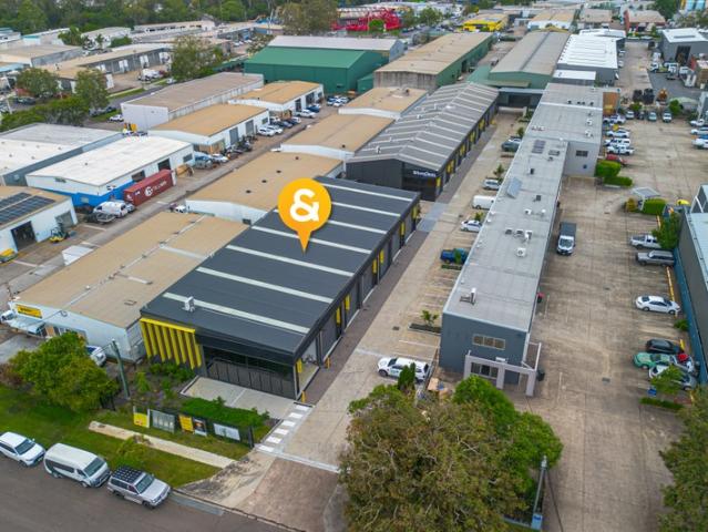 Warehouse for rent in Toombul, Queensland