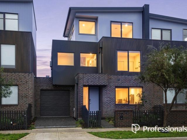 Townhouse for sale in Camerons Creek, Victoria