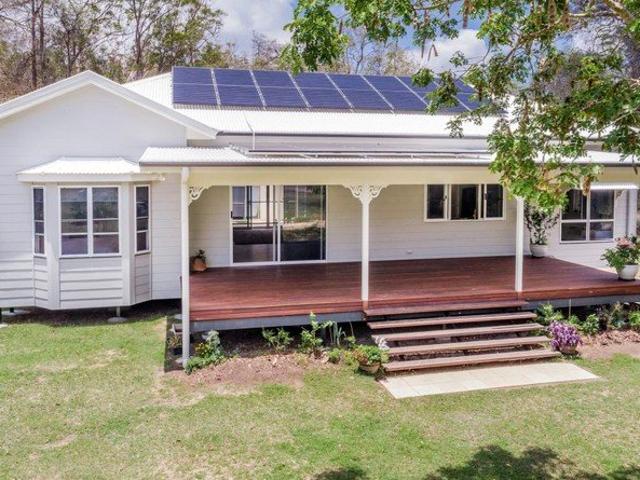 Cottage for sale in Captain Creek, Queensland
