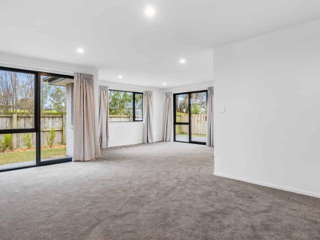 Townhouse for rent in Oxford, Canterbury