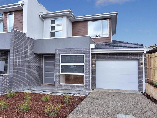 Townhouse for rent in Vermont South, Melbourne