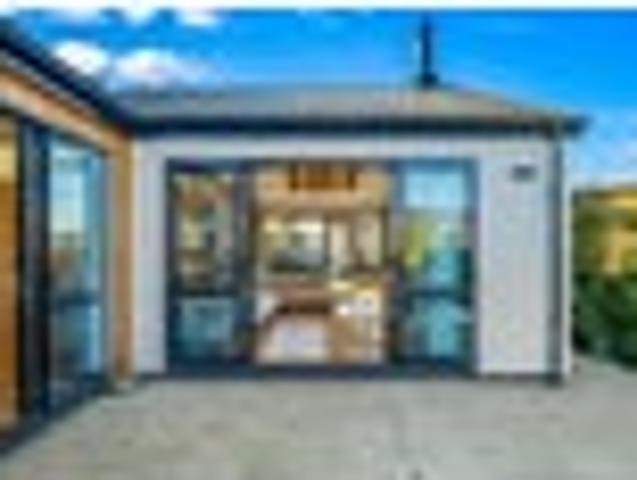 House for sale in Otakou