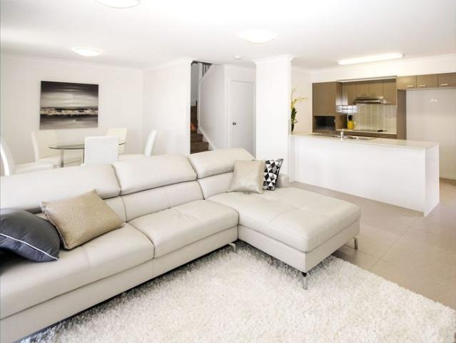 Townhouse for rent in Toombul, Queensland