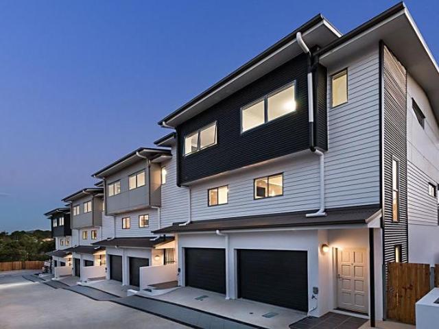 Townhouse for rent in Toombul, Queensland