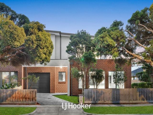 Townhouse for sale in Camerons Creek, Victoria