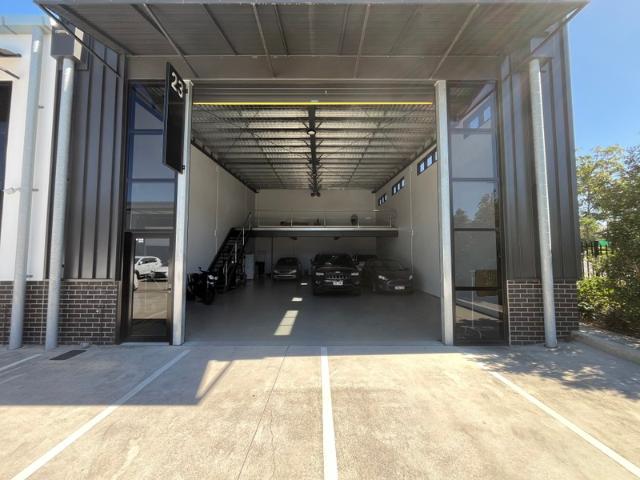 Warehouse for rent in Toombul, Queensland