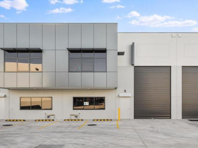 Warehouse for rent in Wetherill Park, Sydney