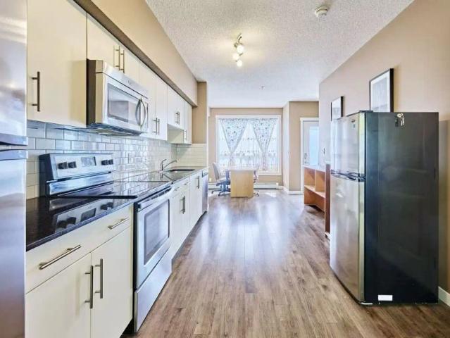 Room for rent in Mount Pleasant, Calgary