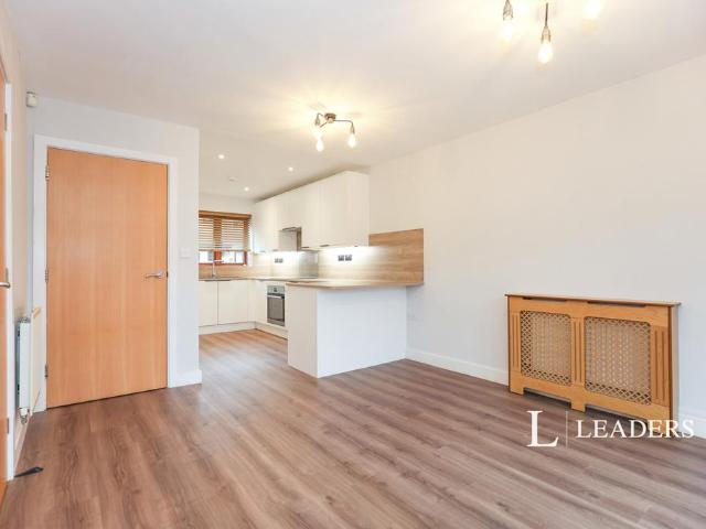 House for rent in Briar Hill, Northampton