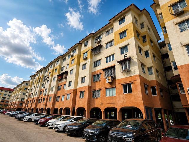 Apartment for sale in Kajang, Langat