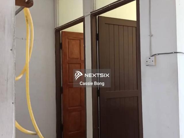 Residential House for sale in Malaka
