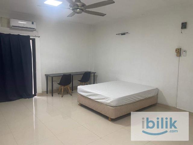 Room for rent in Petaling, Damansara Damai