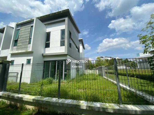 Residential House for sale in Kuching