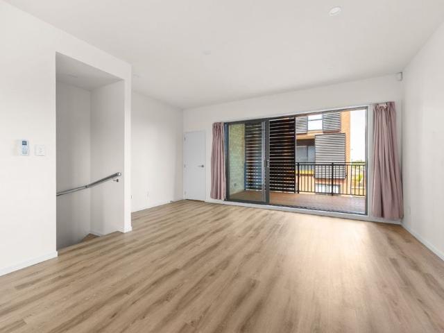 Townhouse for rent in Onehunga, Maungakiekie-Tāmaki