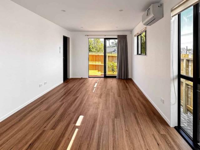 Townhouse for rent in Hillsborough, Oroua County