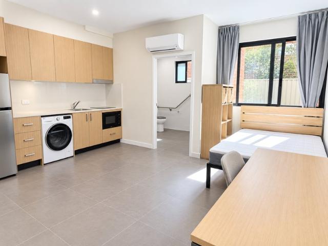Granny Flat for rent in Epping, Sydney