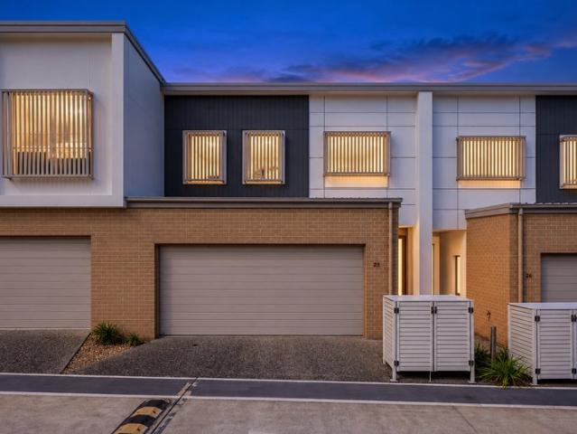 Townhouse for sale in Parkinson, Greater Brisbane
